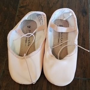 Ballet shoes